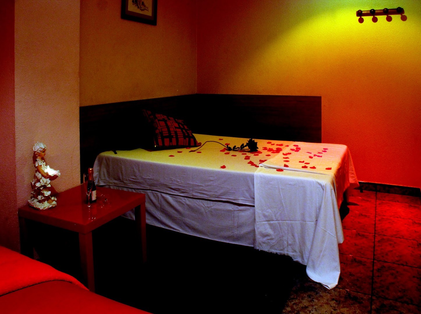 Club El Molino Rojo - Nightclub in Castellbisbal, Spain