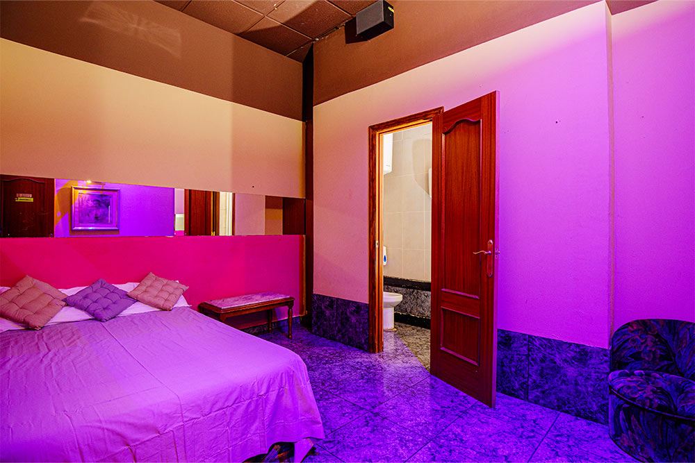 Look Cabaret - Nightclub in Castello D Empuries, Spain