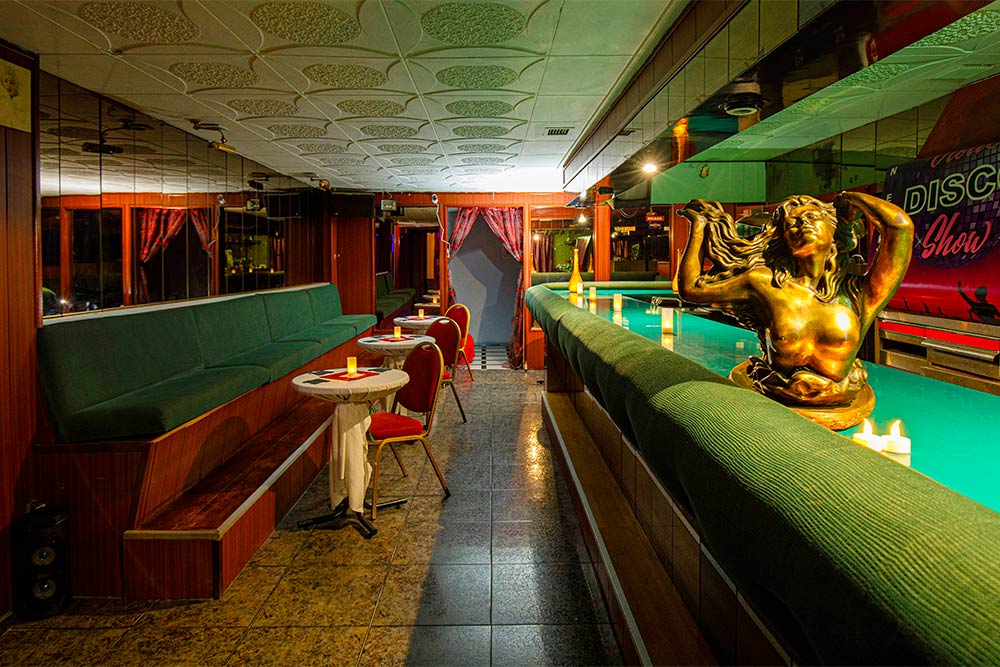 Look Cabaret - Nightclub in Castello D Empuries, Spain