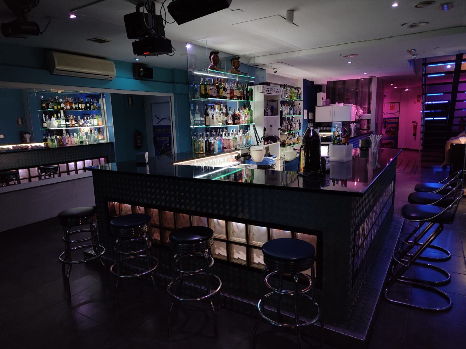 Papua Sevilla - Swinger Club in Dos Hermanas, Spain