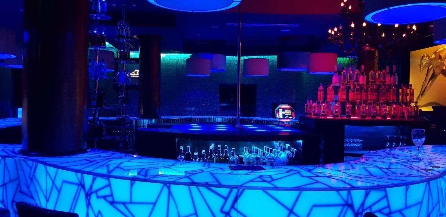 Las Palmeras - Night Pub Alicante - Nightclub in Elche, Spain