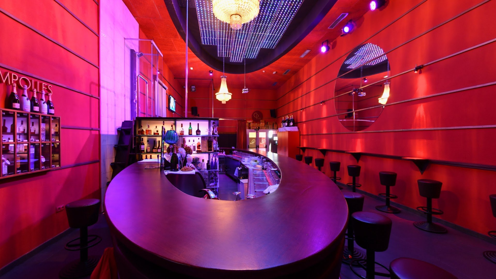 Club Paradise - Nightclub in La Jonquera, Spain