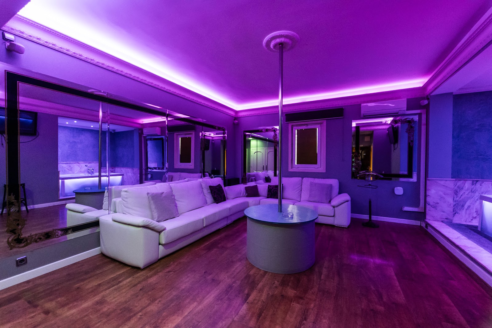 Sala Flowers - Brothel in Las Matas, Spain