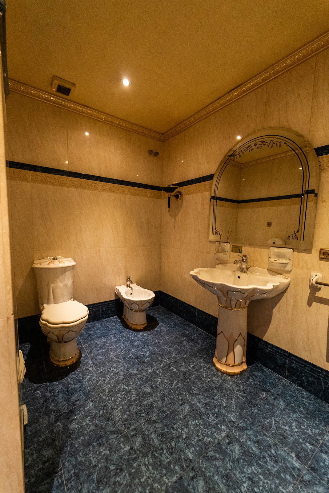 Sala Flowers - Brothel in Las Matas, Spain