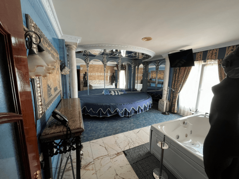 Sala Flowers - Brothel in Las Matas, Spain