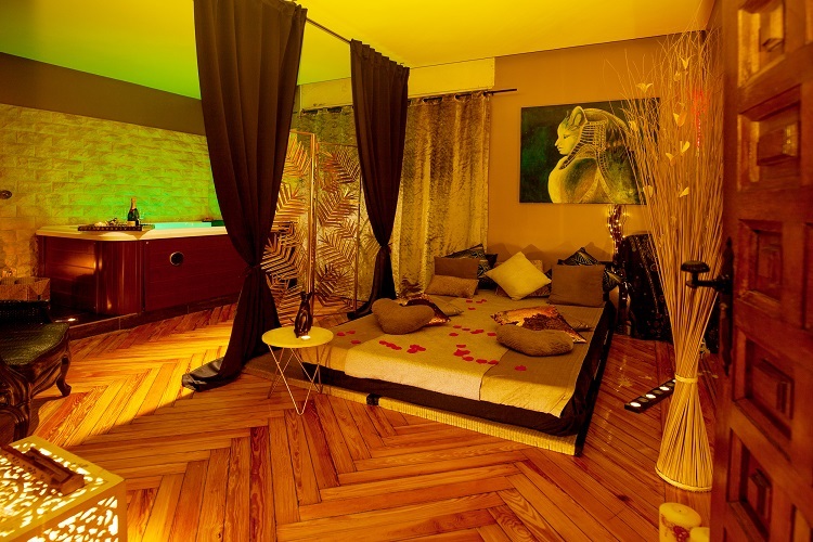 Tantra Palace - Masajes Eróticos Madrid - Erotic Massage in Madrid, Spain
