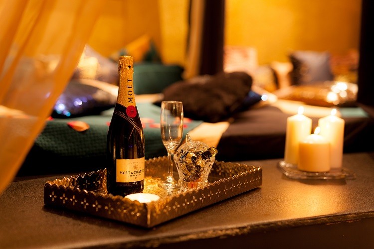 Tantra Palace - Masajes Eróticos Madrid - Erotic Massage in Madrid, Spain