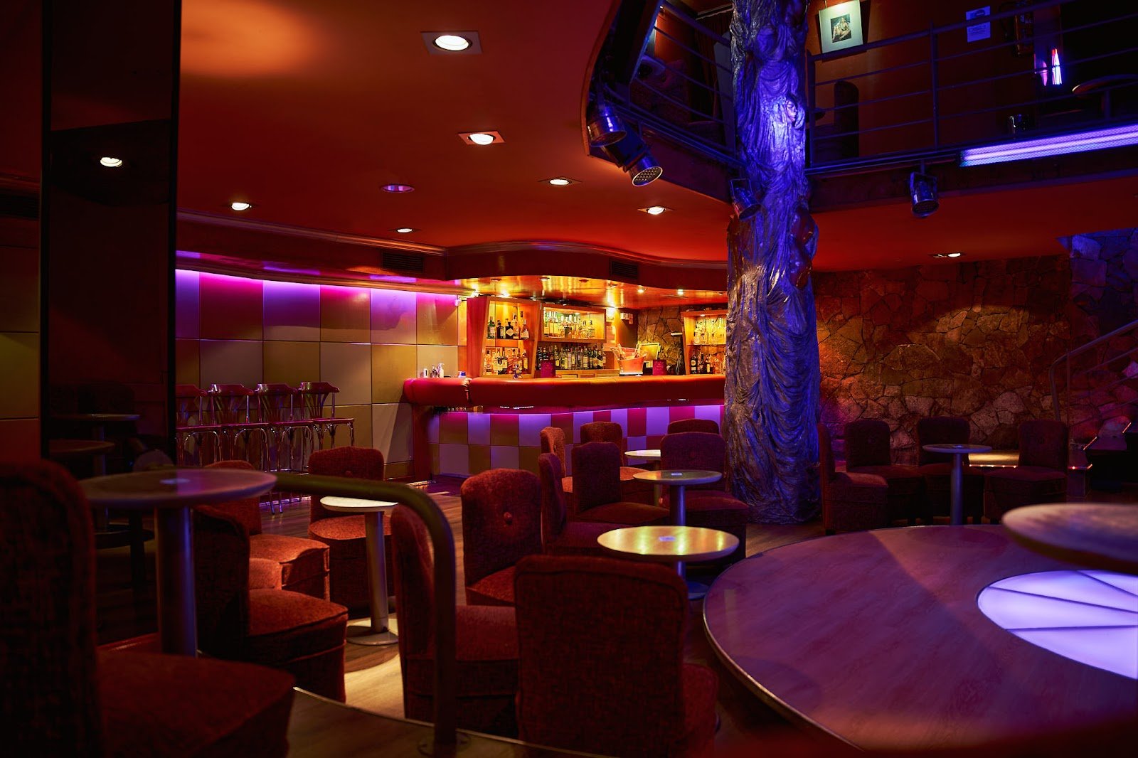 New Girls Cabaret - Nightclub in Madrid, Spain