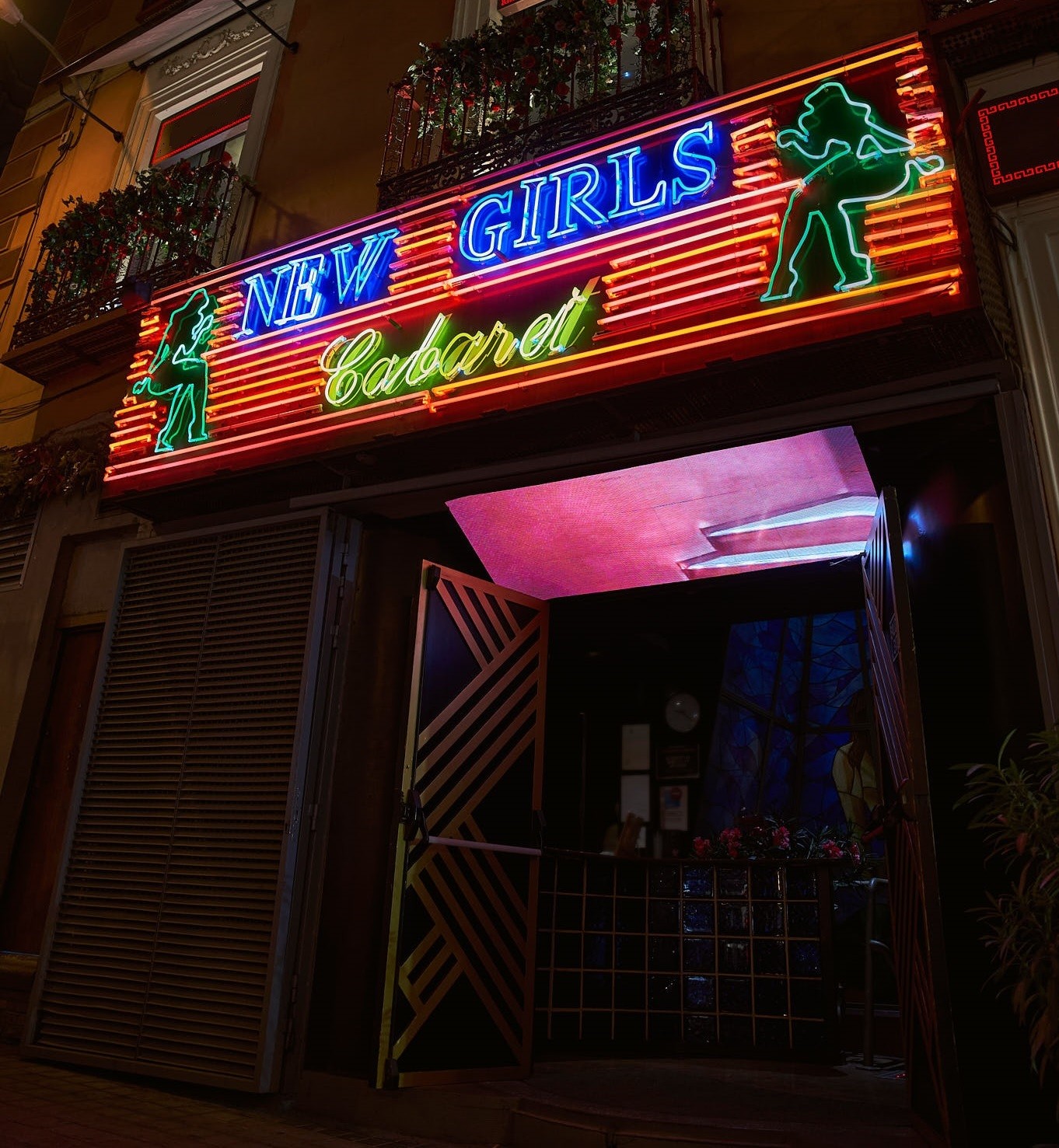 New Girls Cabaret - Nightclub in Madrid, Spain