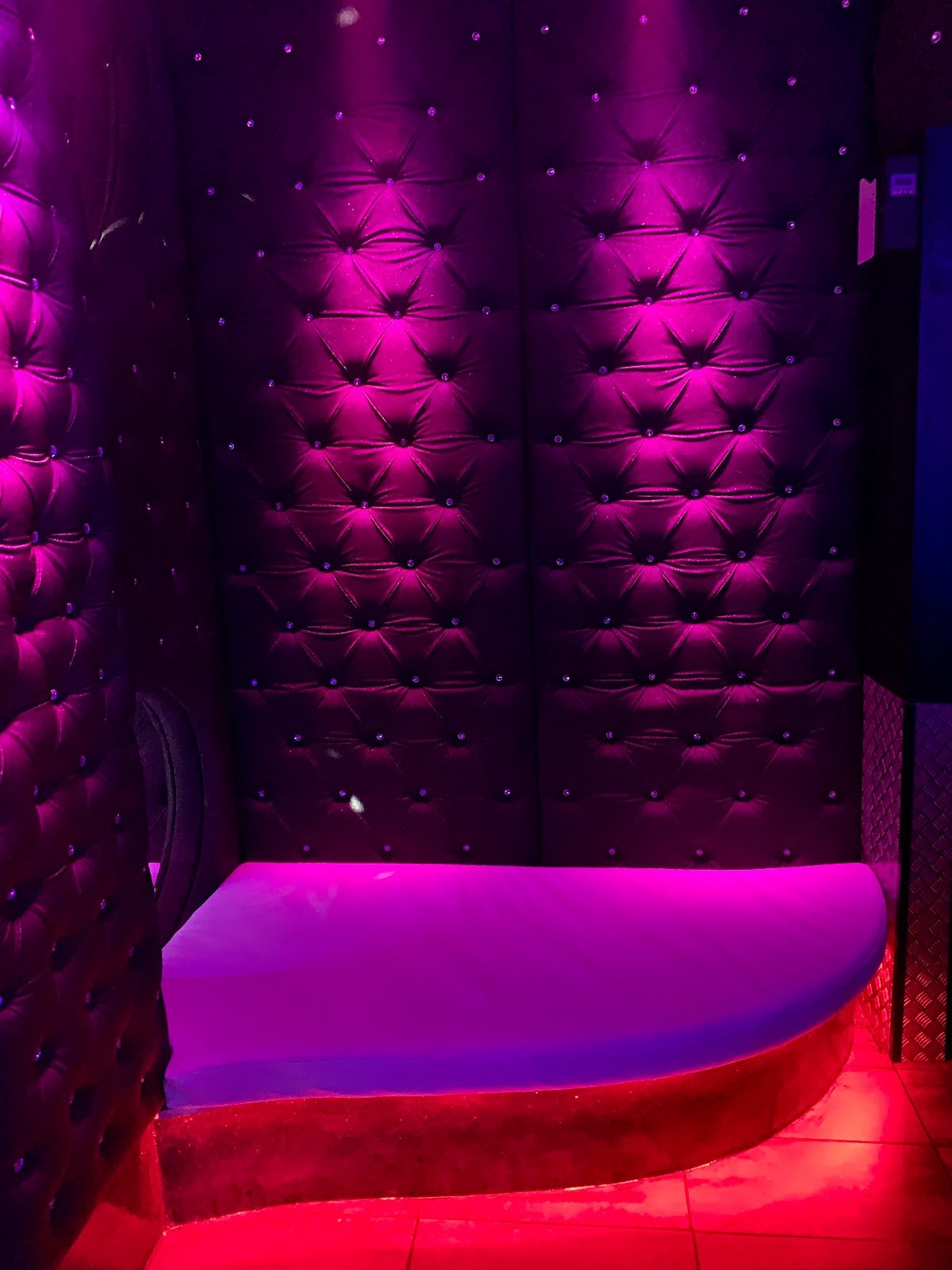 Encuentros Vip Madrid- Club Swinger Liberal - Swinger Club in Madrid, Spain