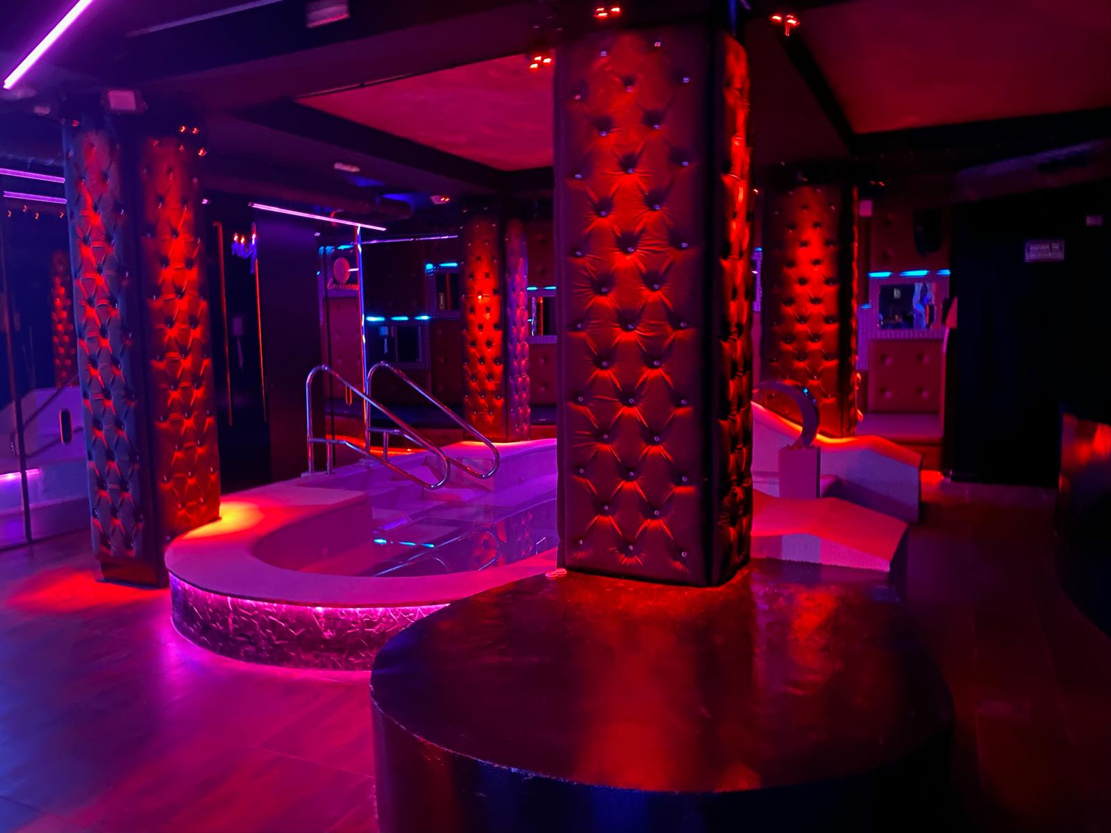 Encuentros Vip Madrid- Club Swinger Liberal - Swinger Club in Madrid, Spain