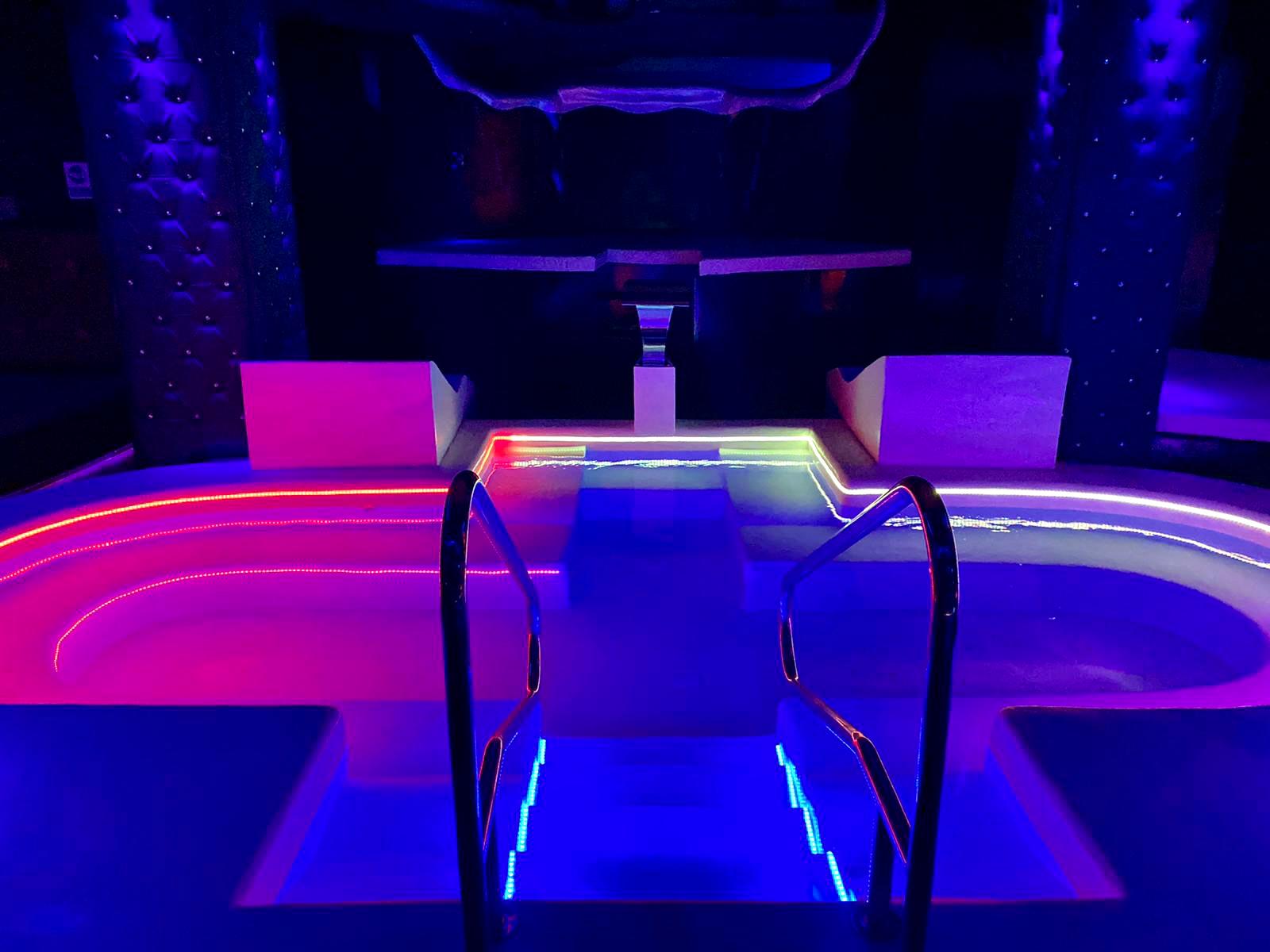 Encuentros Vip Madrid- Club Swinger Liberal - Swinger Club in Madrid, Spain