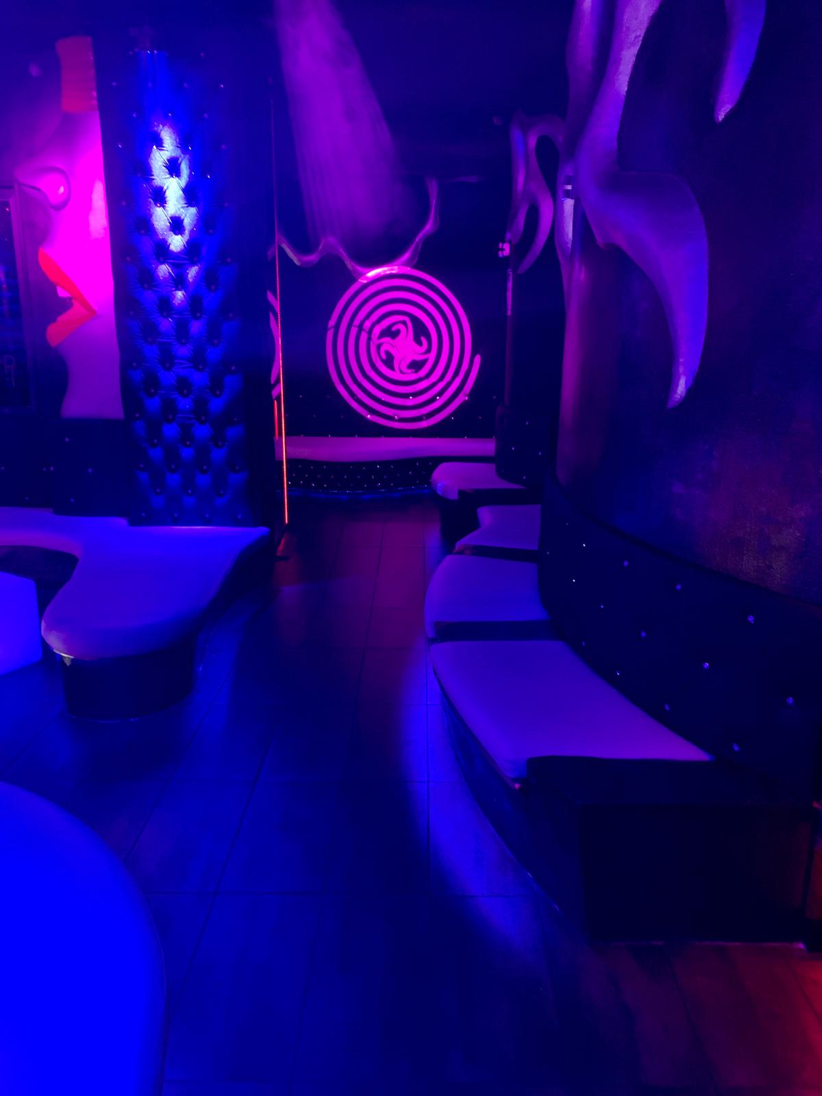 Encuentros Vip Madrid- Club Swinger Liberal - Swinger Club in Madrid, Spain