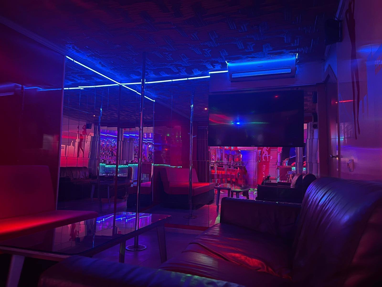 Club California - Nightclub in Marbella, Spain