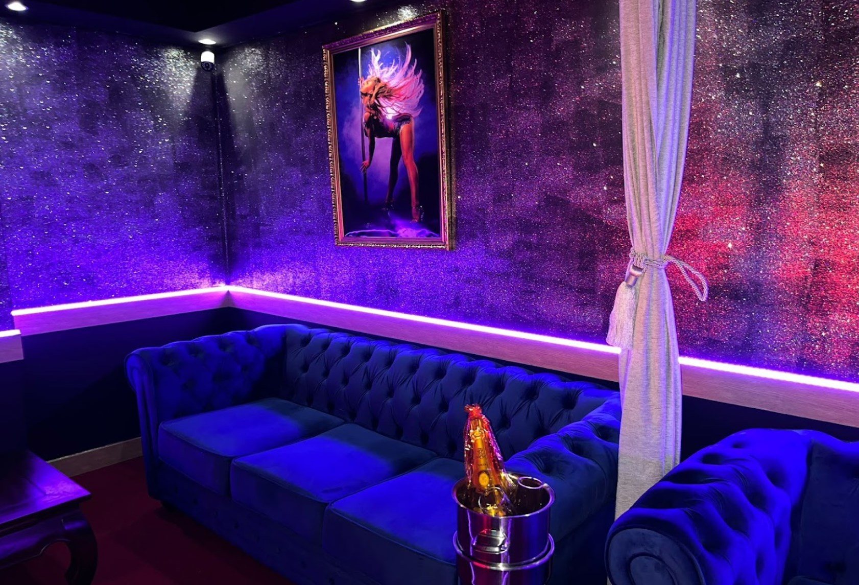 Level One Gentlemen's Club - Nightclub in Marbella, Spain