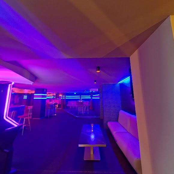 Pink Lap Dance - Nightclub in Marbella, Spain