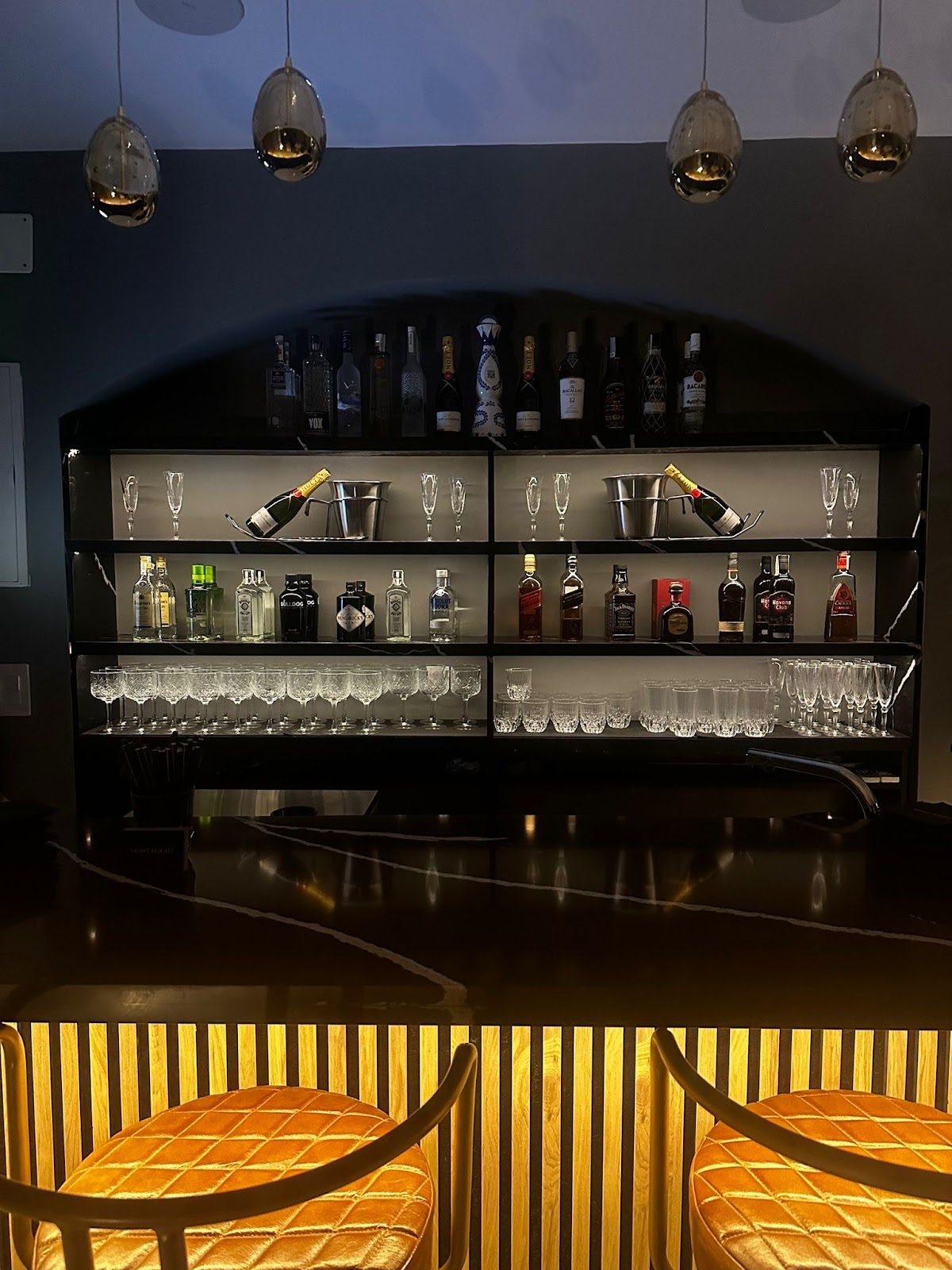 Club Night Flight | Escorts Mallorca - Escort Agency in , Spain