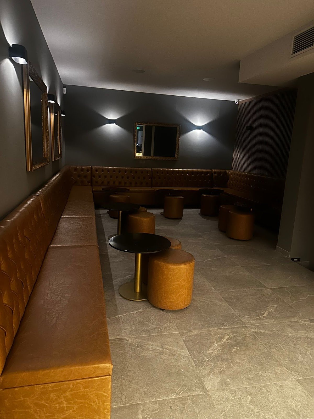 Club Night Flight | Escorts Mallorca - Escort Agency in , Spain