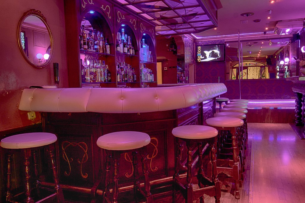 Delfos Girls - Nightclub in Palma, Spain