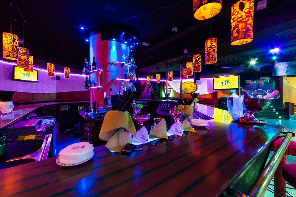 Delfos Girls - Nightclub in Palma, Spain