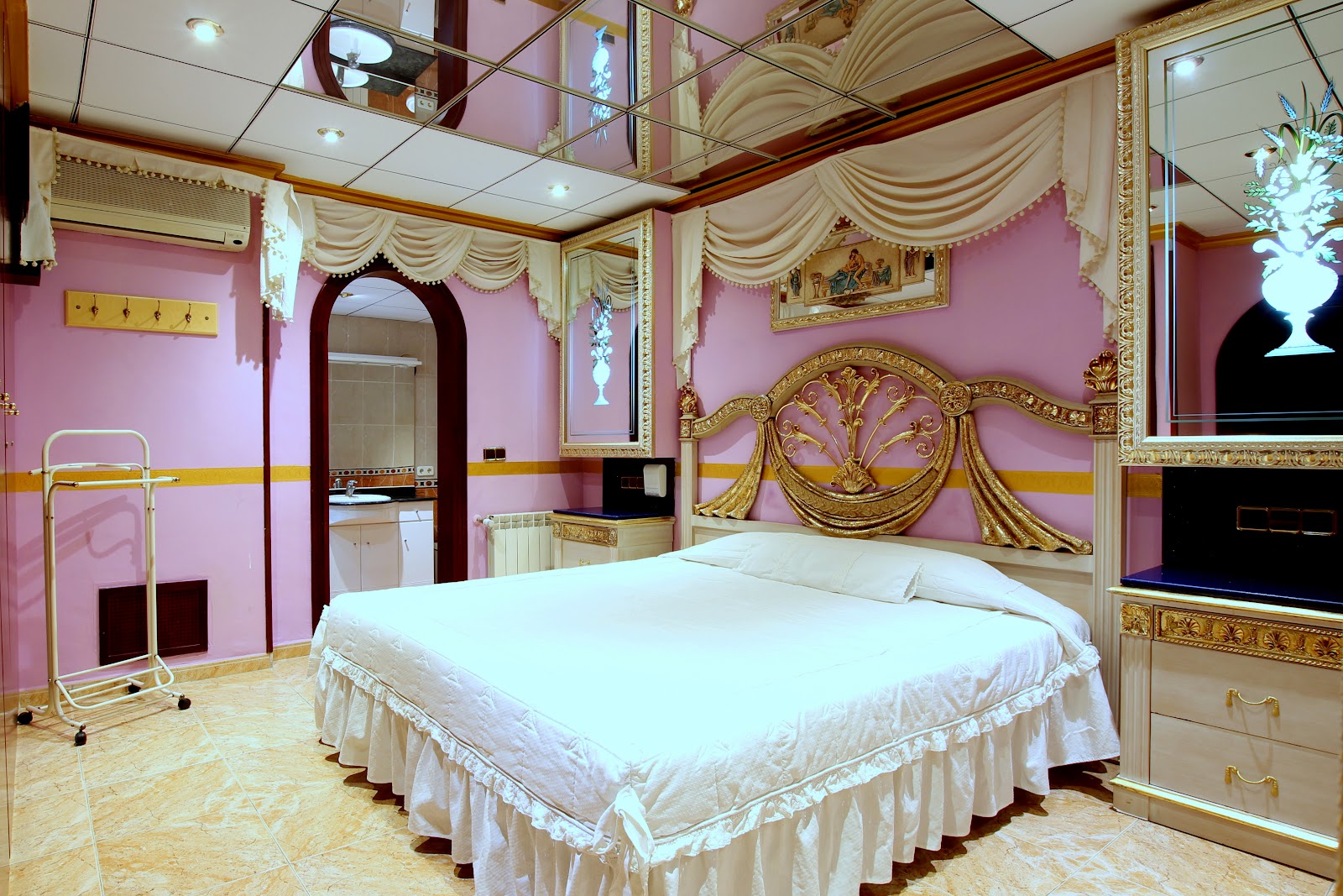 Club Privee Salou - Reus (Tarragona) - Swinger Club in Reus, Spain