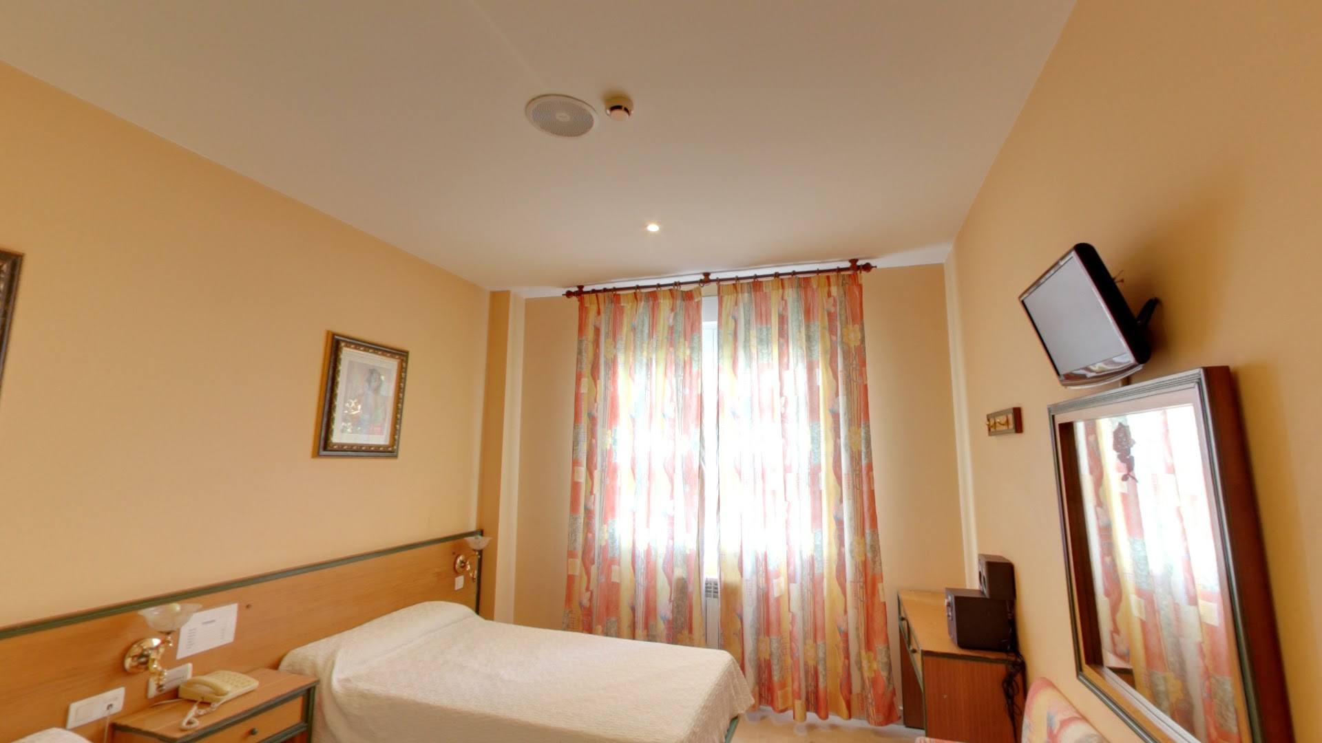 Hotel Palacio De La Rosa - Swinger Club in San Vicente Del Palacio, Spain