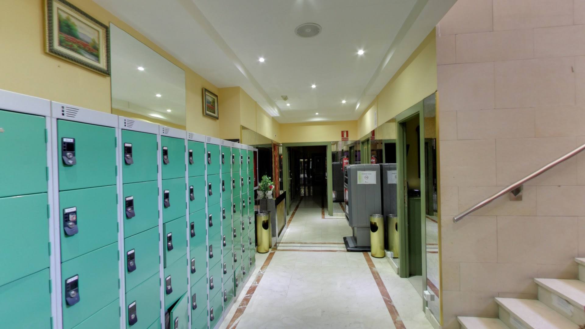 Hotel Palacio De La Rosa - Swinger Club in San Vicente Del Palacio, Spain