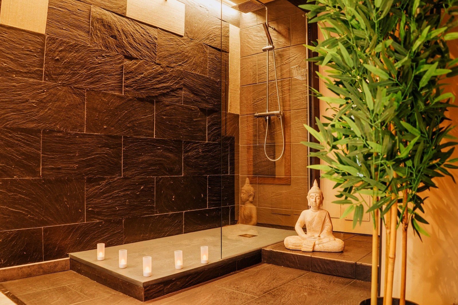 Samadhi Masajes - Erotic Massage in Santander, Spain