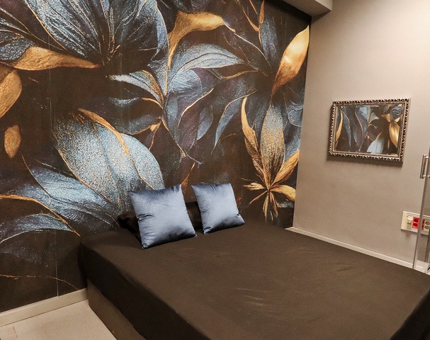 Royal Masajes - Erotic Massage in Seville, Spain