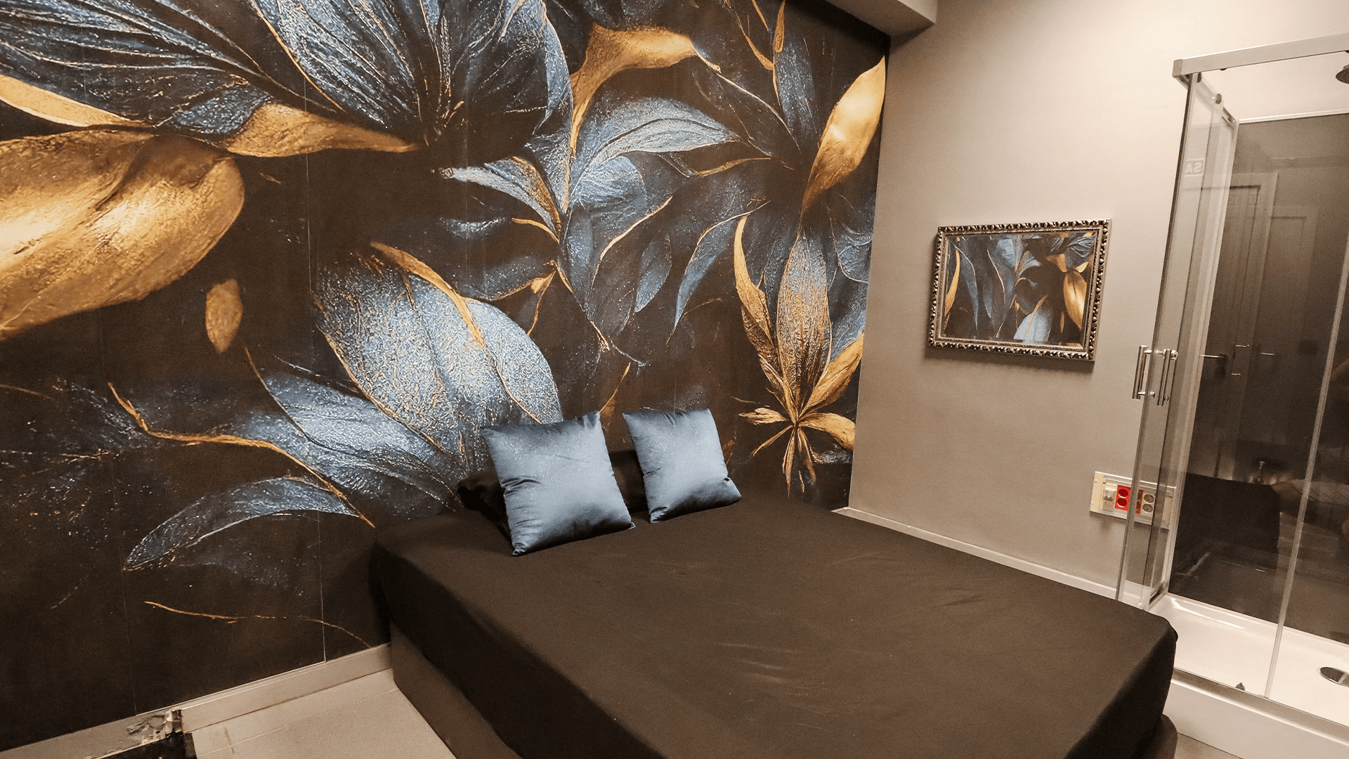 Royal Masajes - Erotic Massage in Seville, Spain