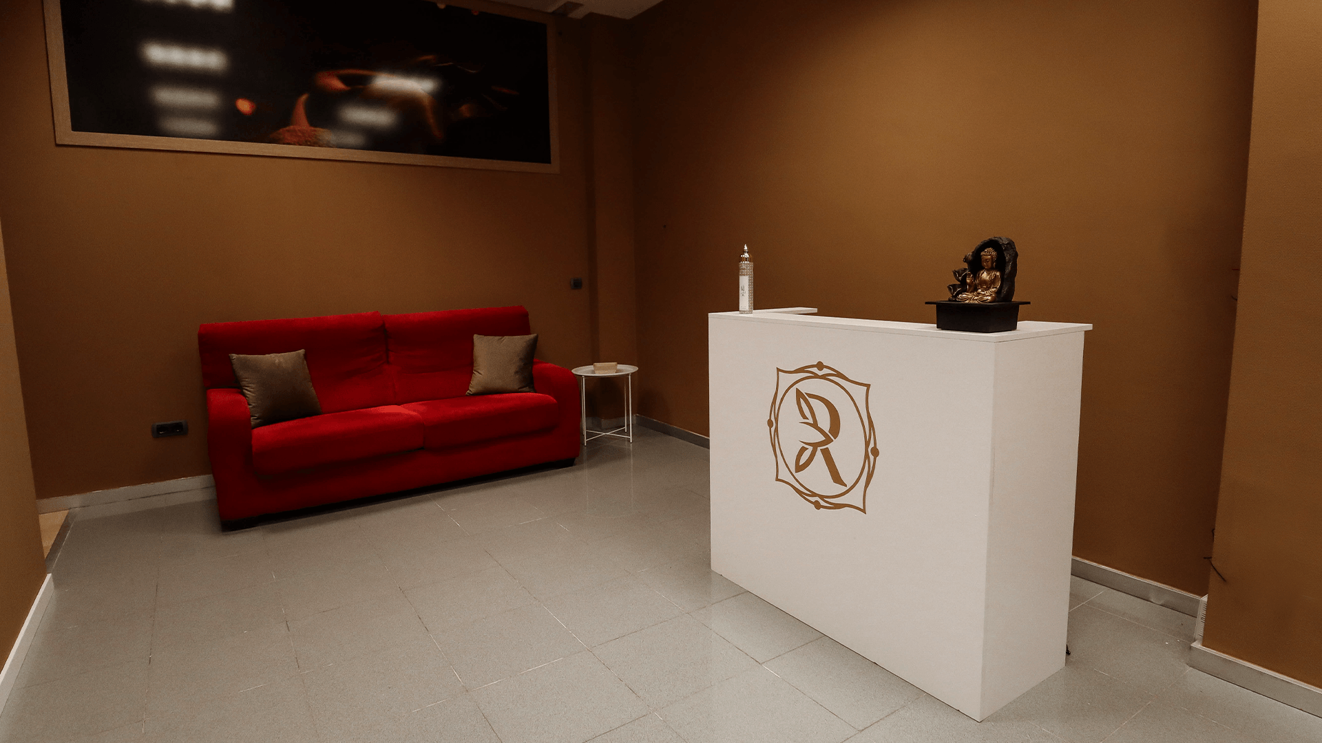 Royal Masajes - Erotic Massage in Seville, Spain