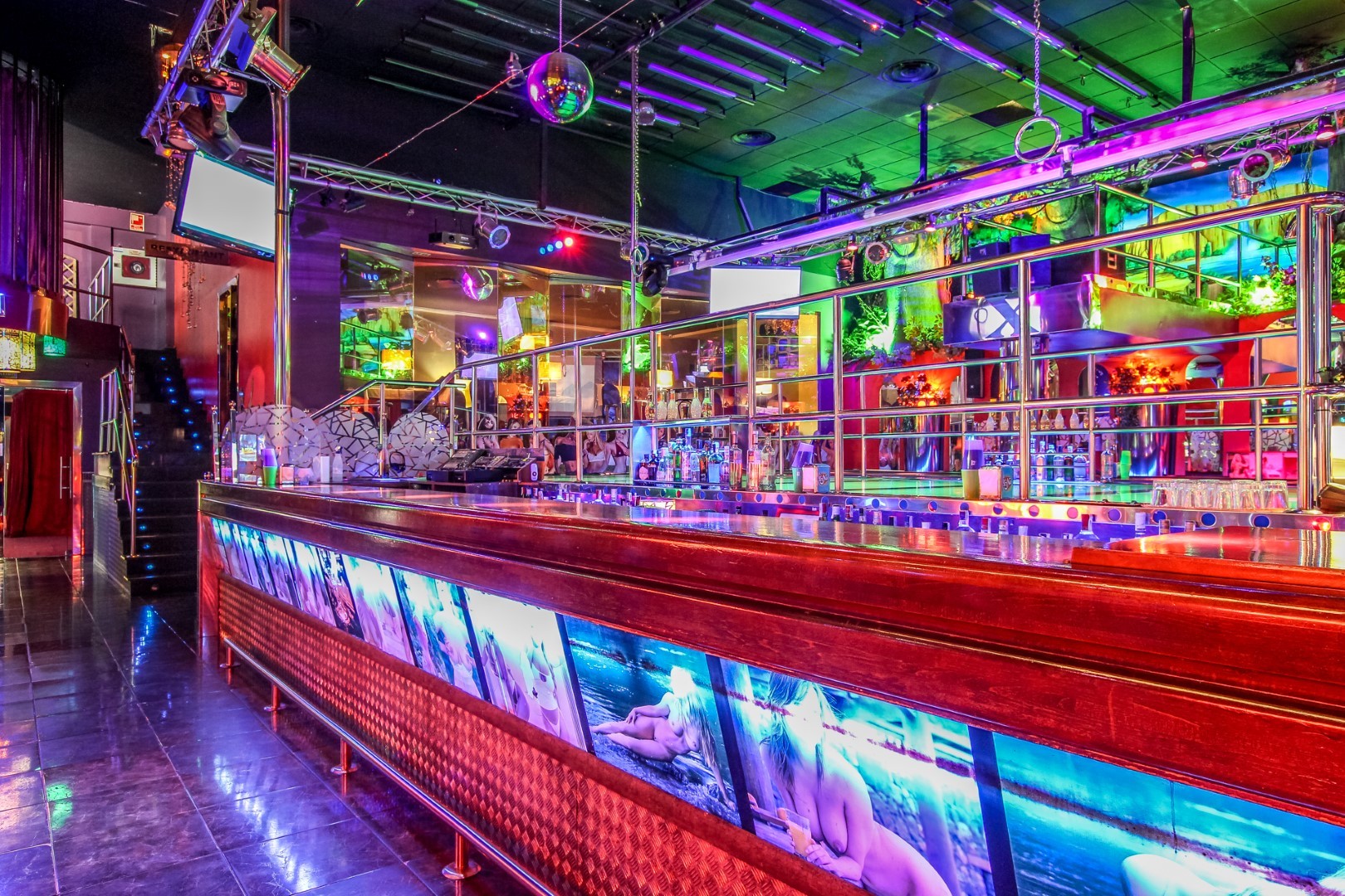 Club Punt X - Nightclub in Torrefarrera, Spain