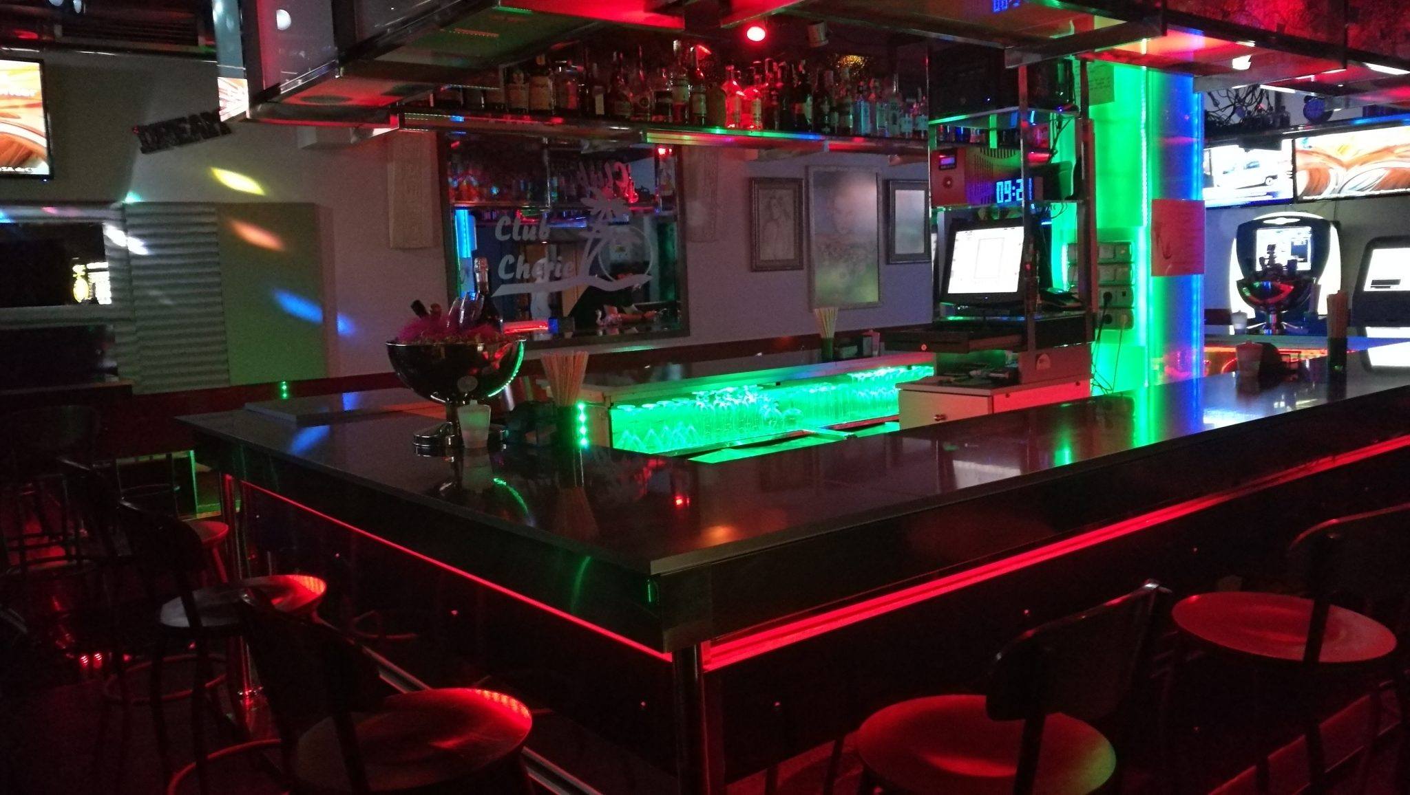 Hostal Club Cherie - Nightclub in Torremolinos, Spain