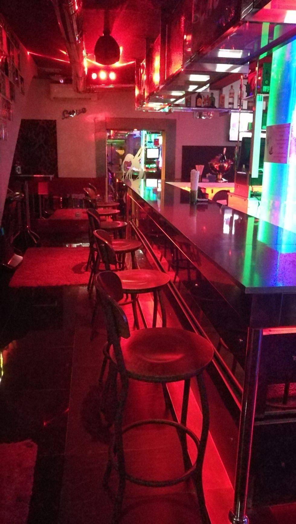 Hostal Club Cherie - Nightclub in Torremolinos, Spain
