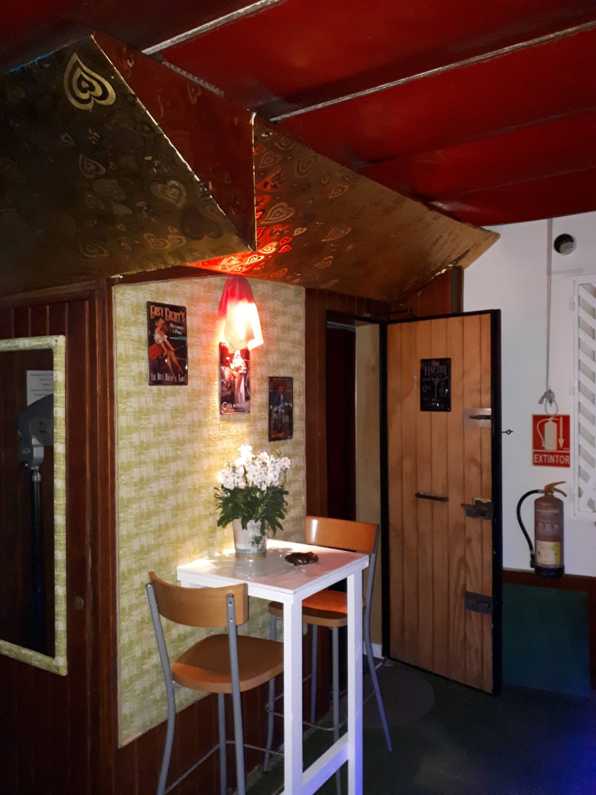 Hostal Club Cherie - Nightclub in Torremolinos, Spain