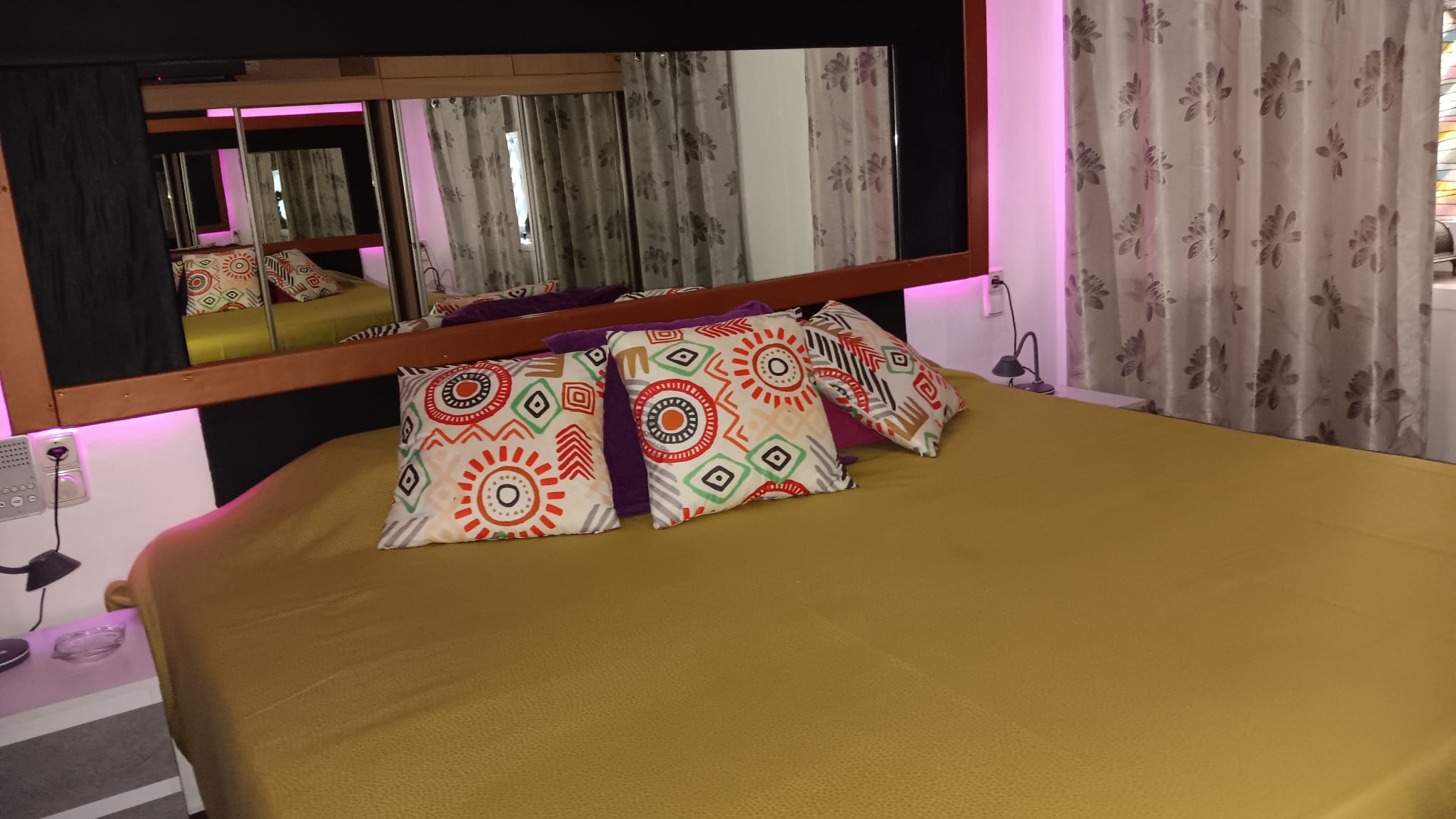 Hostal Club Cherie - Nightclub in Torremolinos, Spain