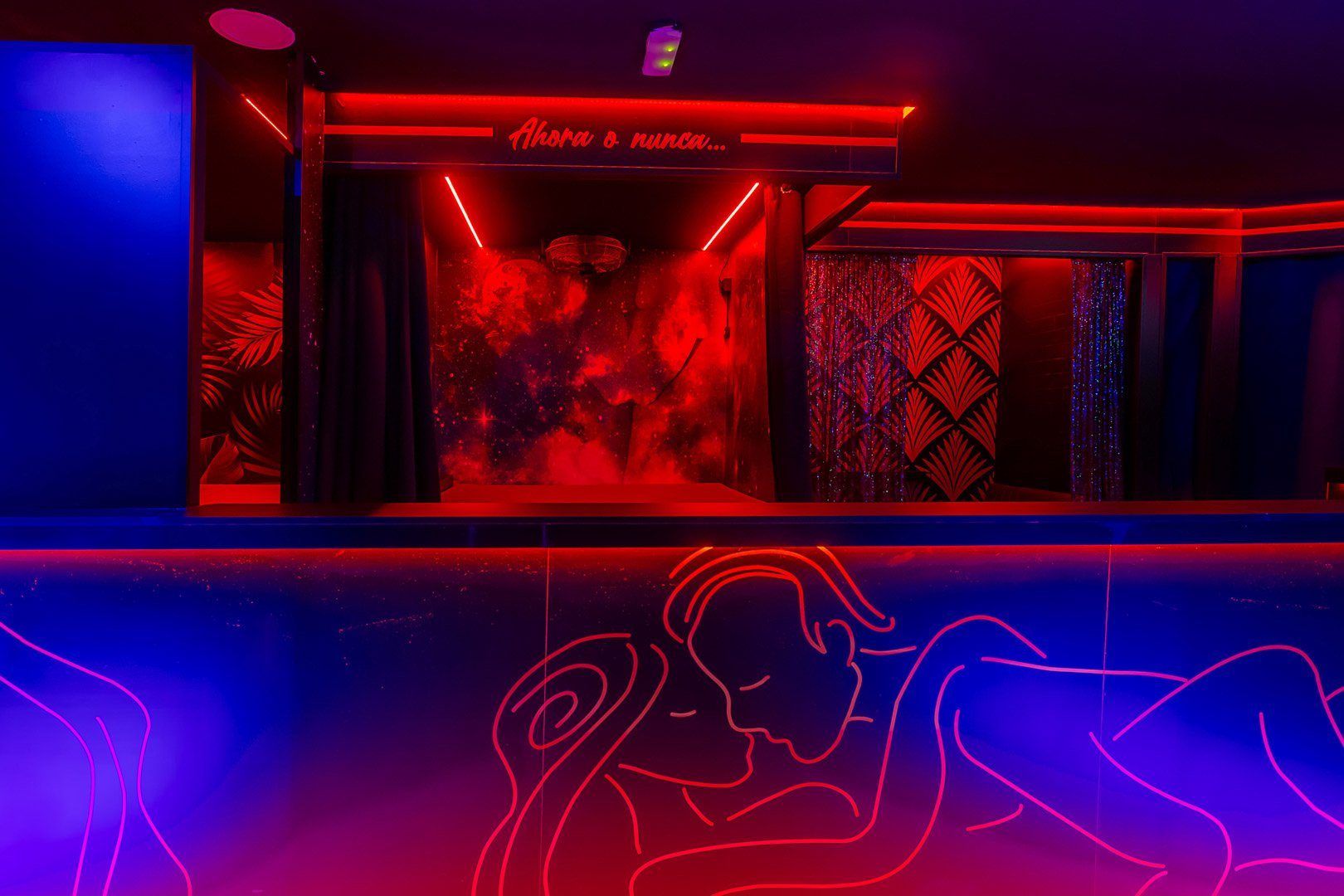 Pub Kamelot Swingers Torremolinos - Swinger Club in Torremolinos, Spain