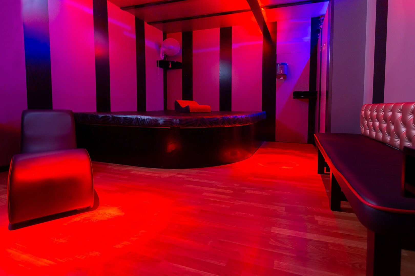 Pub Kamelot Swingers Torremolinos - Swinger Club in Torremolinos, Spain