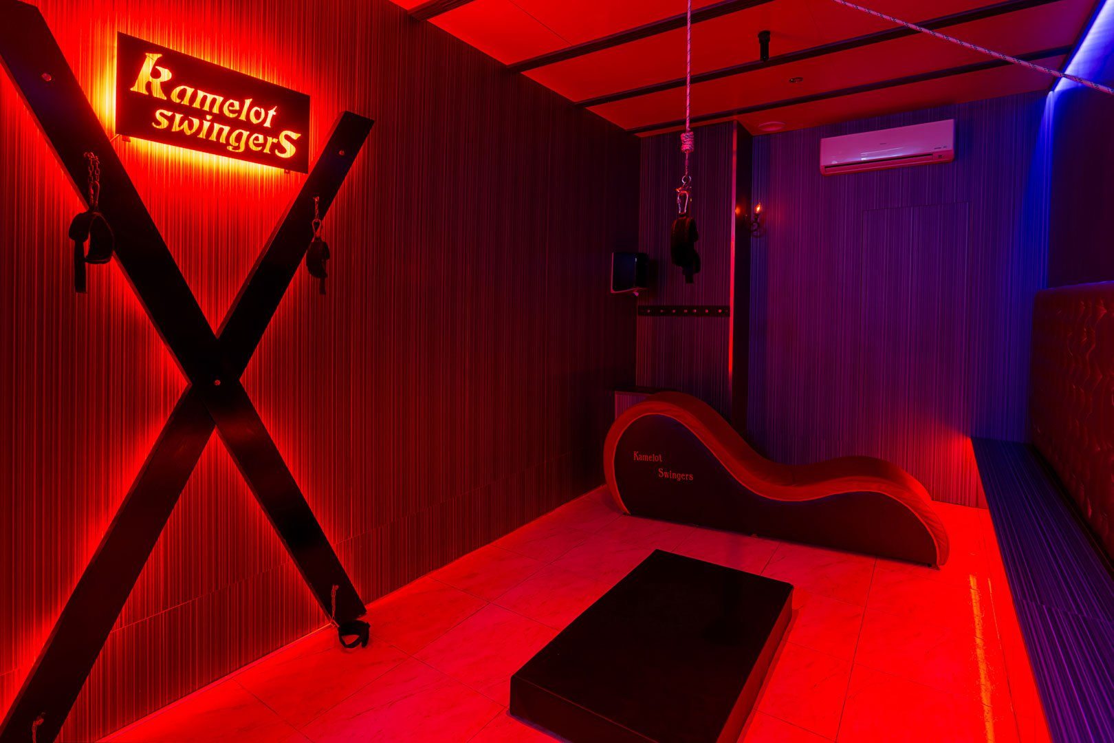 Pub Kamelot Swingers Torremolinos - Swinger Club in Torremolinos, Spain