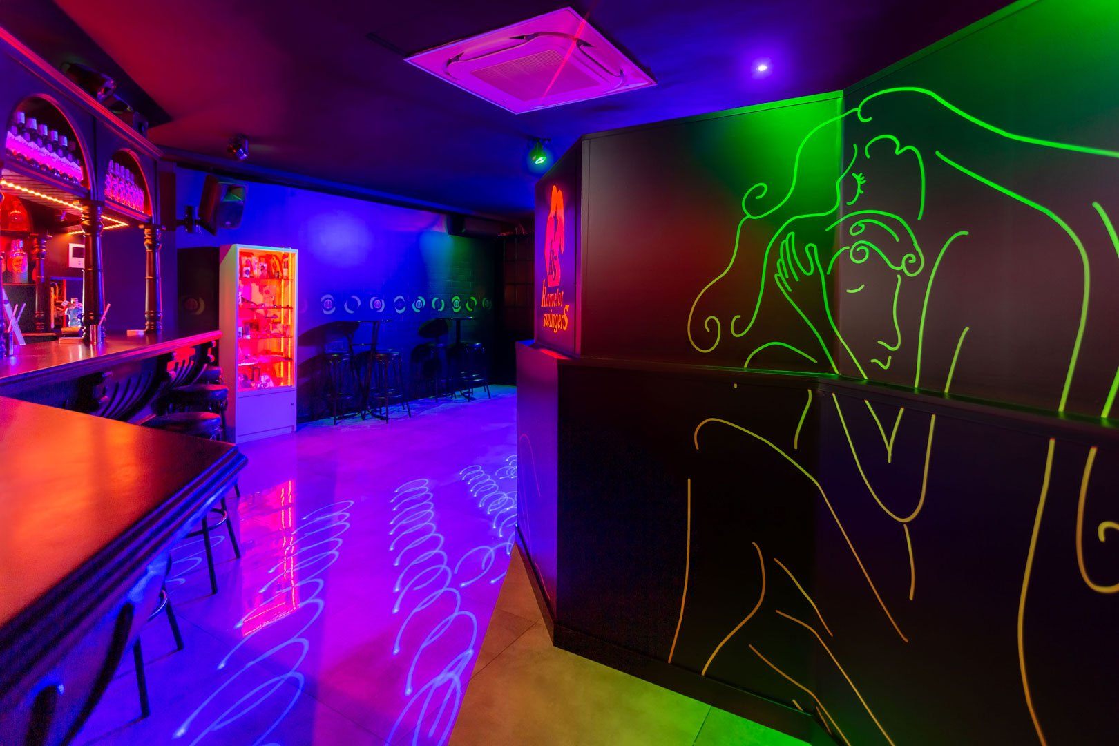 Pub Kamelot Swingers Torremolinos - Swinger Club in Torremolinos, Spain