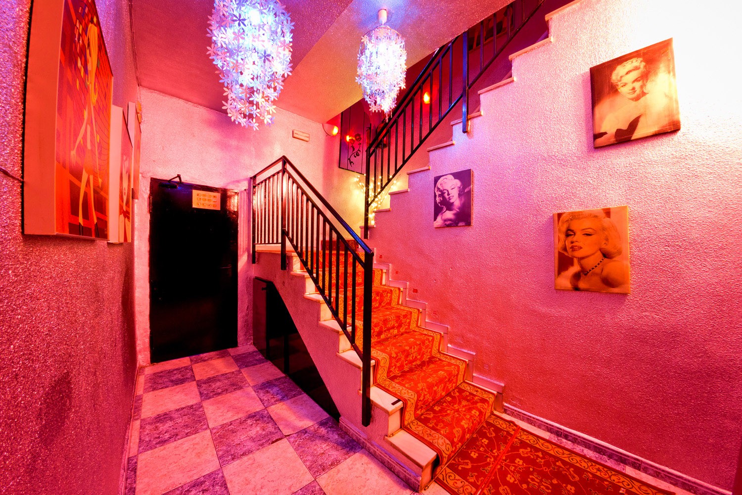 Show Girls - Nightclub in Torrevieja, Spain
