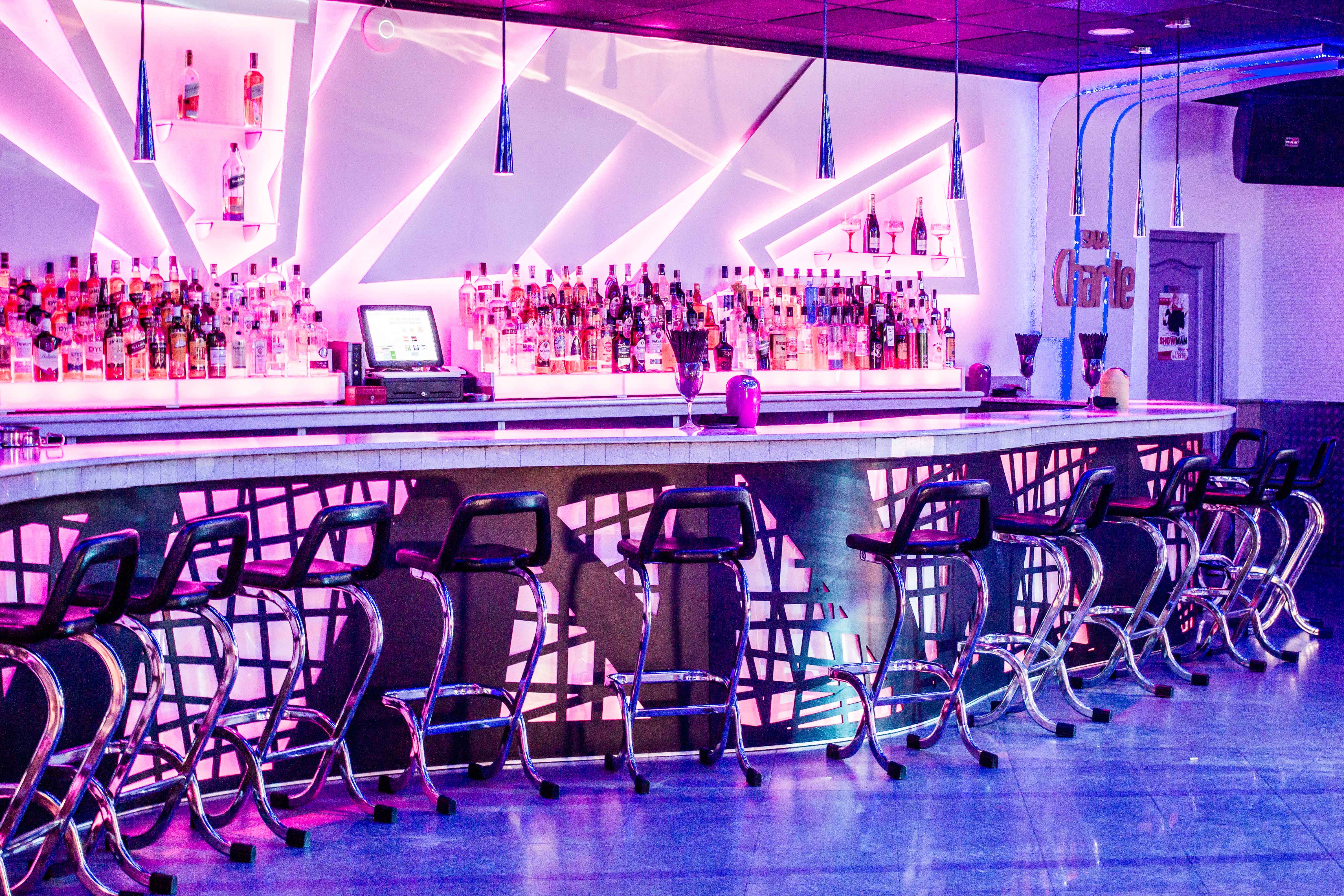 Sala Los Ángeles De Charlie - Nightclub in Valdepenas, Spain