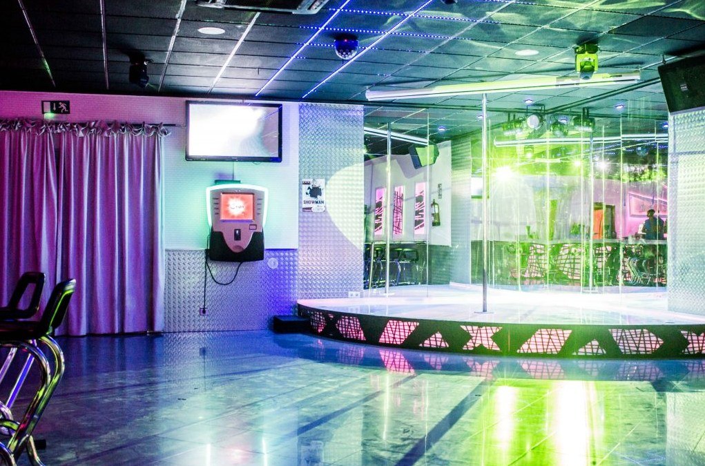 Sala Los Ángeles De Charlie - Nightclub in Valdepenas, Spain
