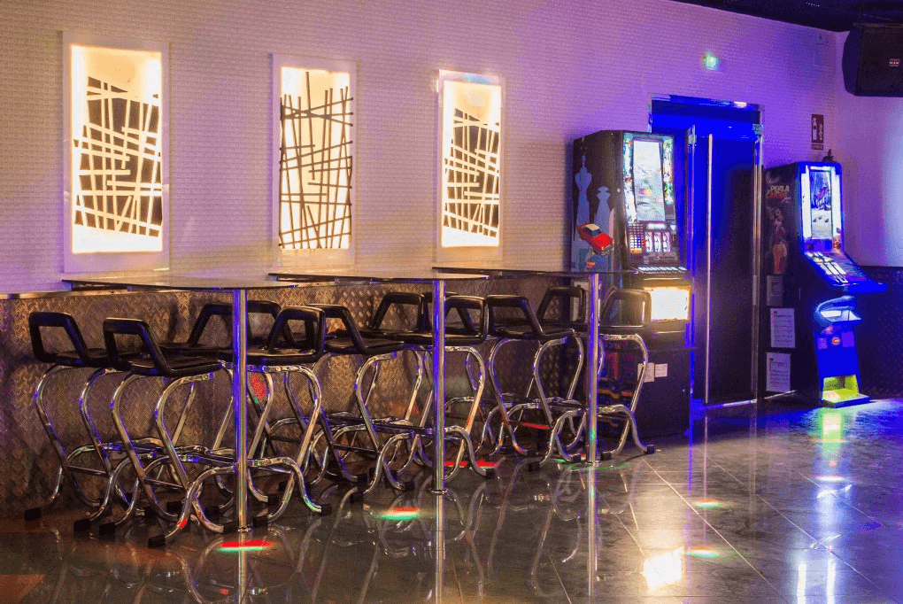 Sala Los Ángeles De Charlie - Nightclub in Valdepenas, Spain