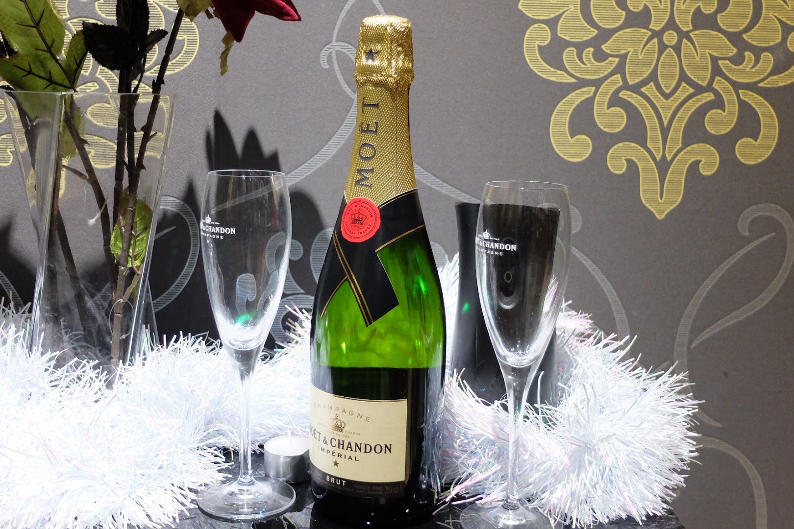 Petting5 - Brothel in Valencia, Spain