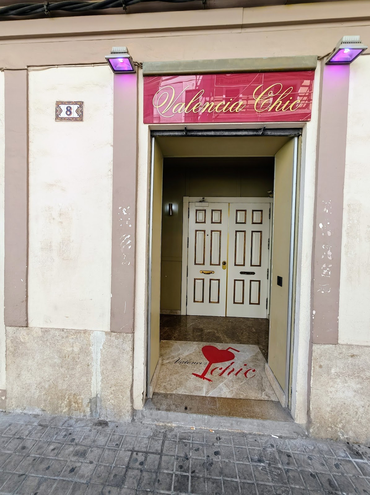 Valencia Chic - Brothel in Valencia, Spain