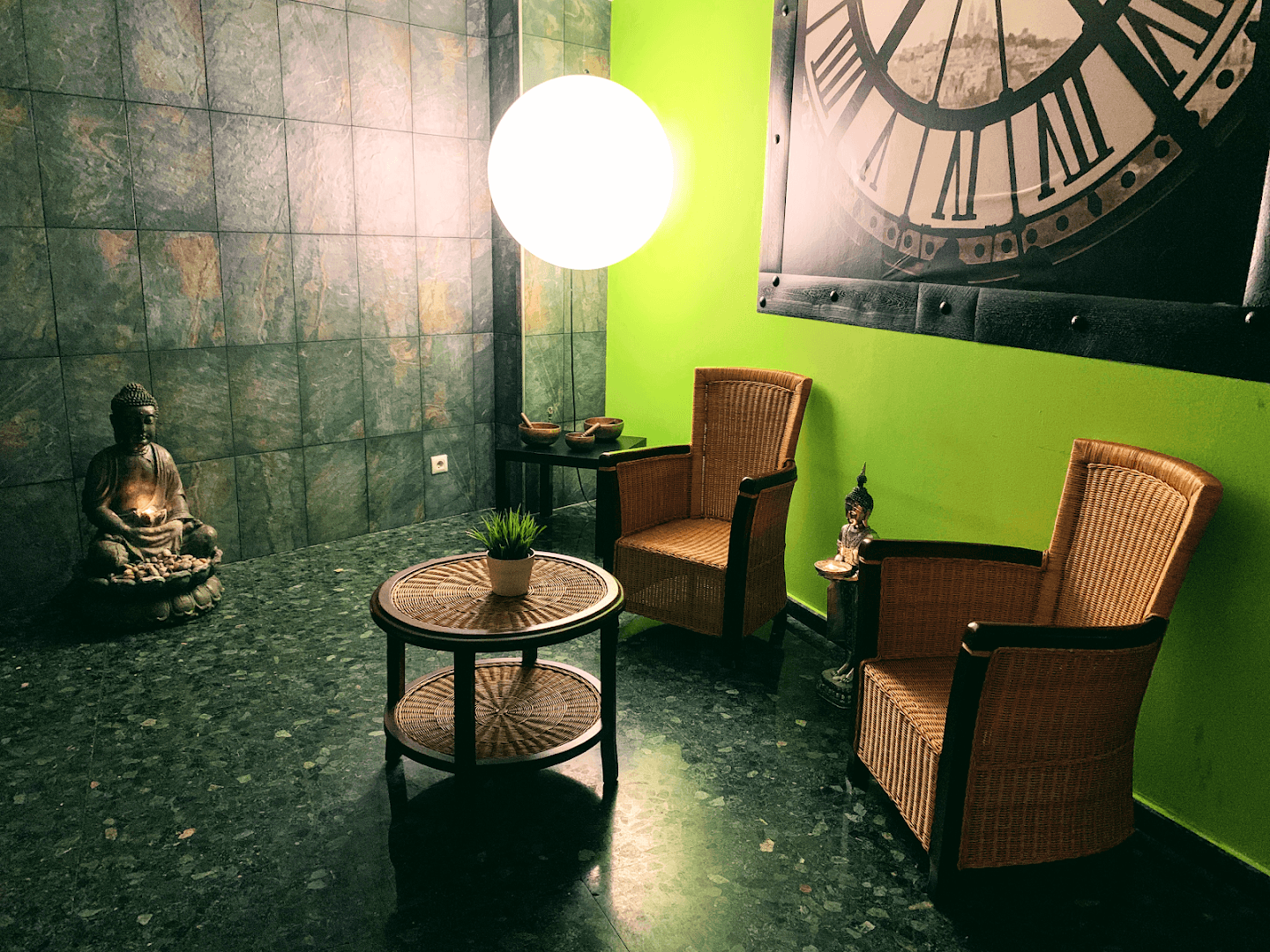 Masajes Eróticos En Valencia - Tantra Nuru - Erotic Massage Center - Erotic Massage in Valencia, Spain