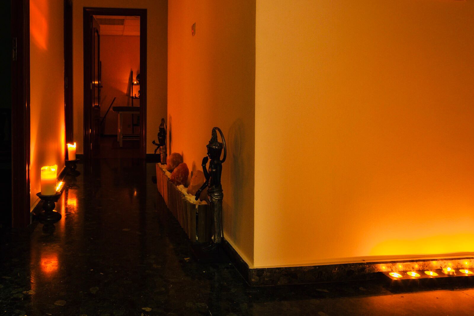 Masajes Eróticos En Valencia - Tantra Nuru - Erotic Massage Center - Erotic Massage in Valencia, Spain