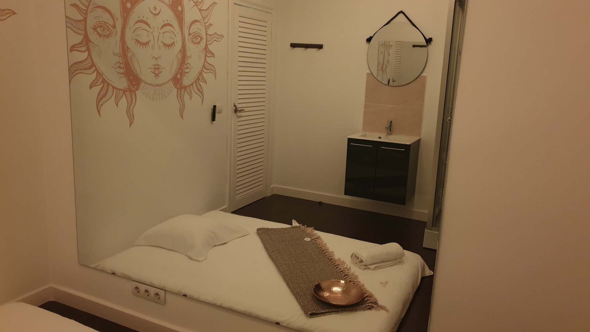Valencia Luxury Massage - Centro De Masajes Eróticos En Valencia - Erotic Massage in Valencia, Spain