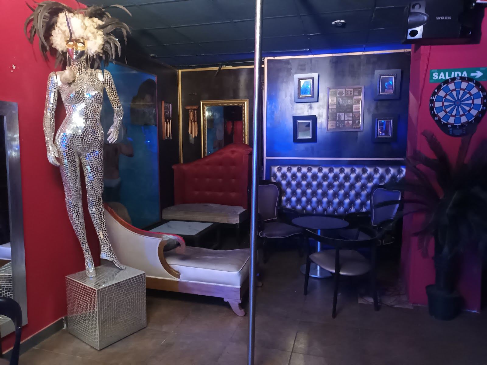 Pub Lorena - Nightclub in Valencia, Spain